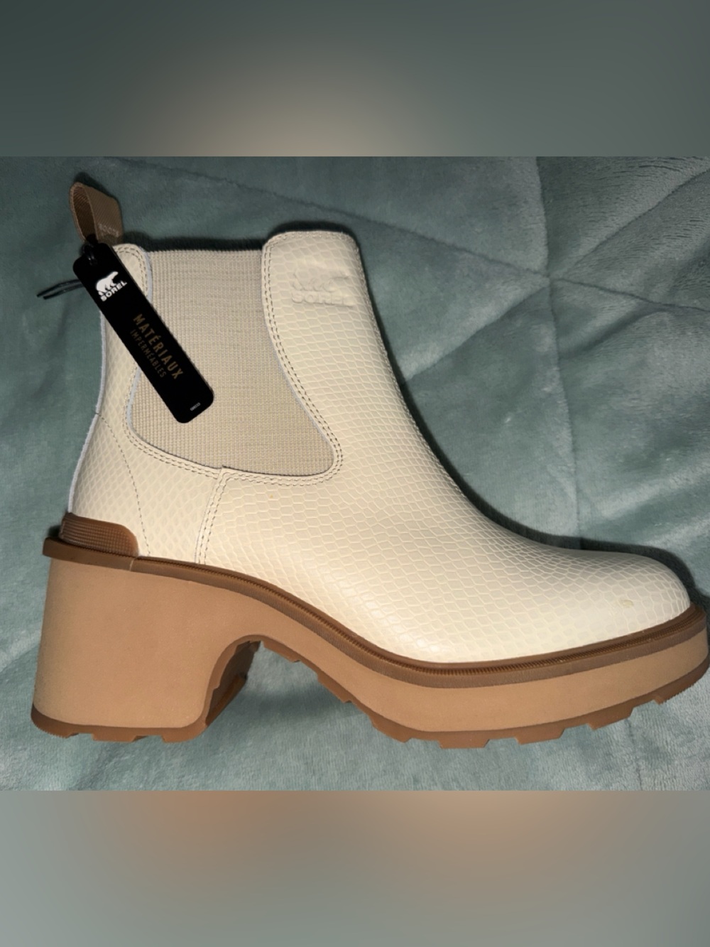 Sorel Cream & Tan Platform Chelsea Ankle Boots